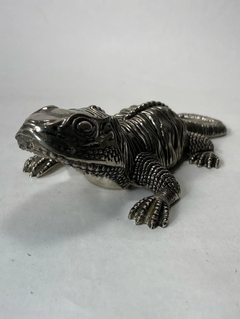 Metallic Silver Lizard Iguana Reptile Ornament Bottle Opener Twist and Non Twist